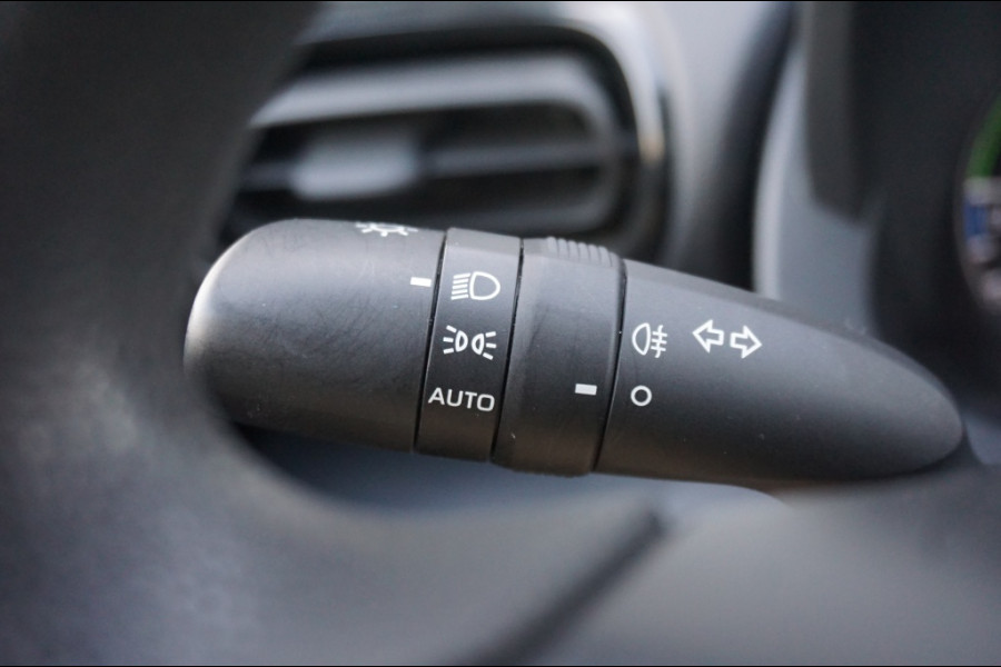 Toyota Yaris Active Hybrid AUTOMAAT | NAVI BY APP | CLIMA | CRUISE