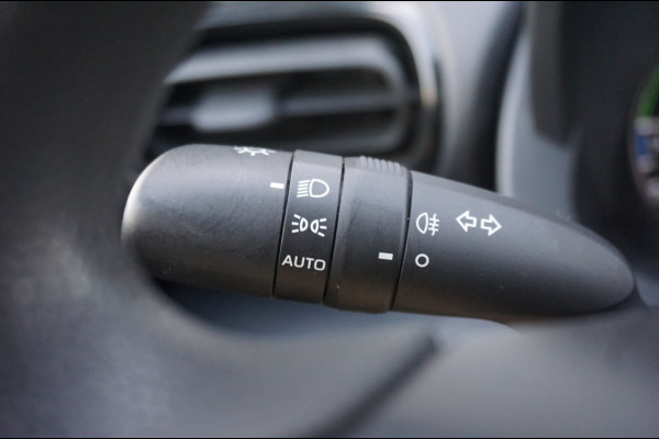 Toyota Yaris Active Hybrid AUTOMAAT | NAVI BY APP | CLIMA | CRUISE