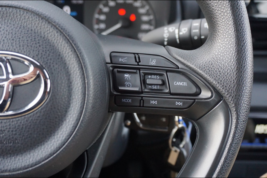 Toyota Yaris Active Hybrid AUTOMAAT | NAVI BY APP | CLIMA | CRUISE