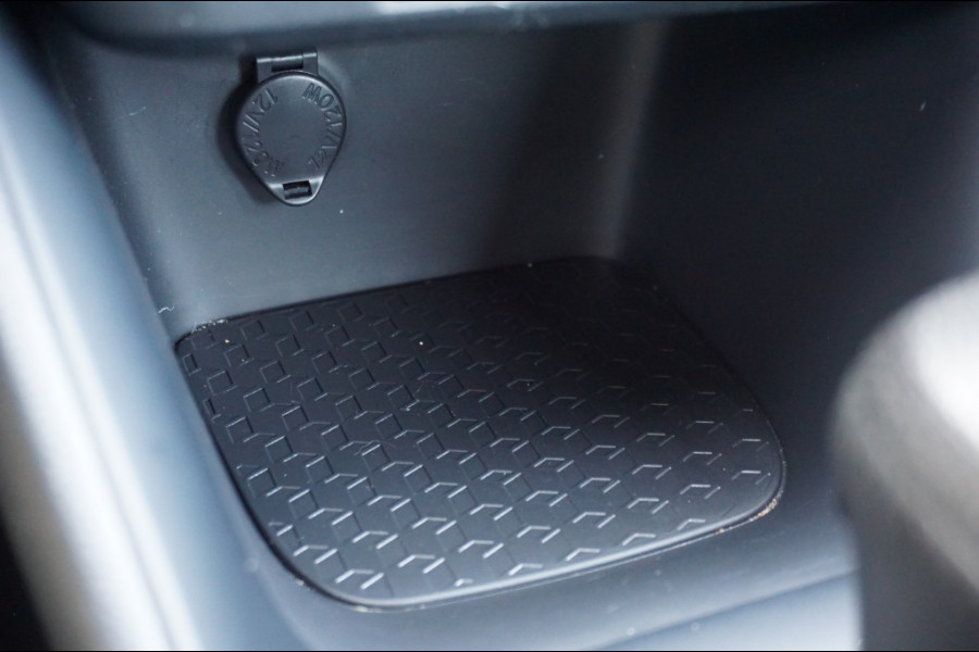 Toyota Yaris Active Hybrid AUTOMAAT | NAVI BY APP | CLIMA | CRUISE