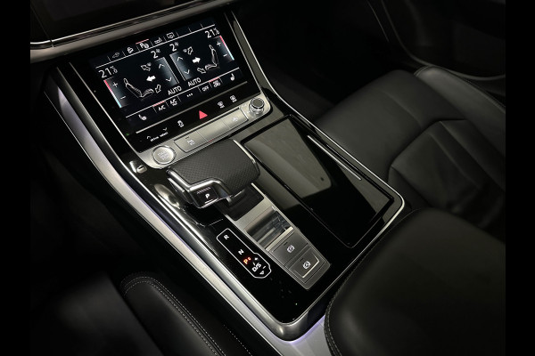 Audi Q7 3.0 V6 380pk Hybrid S-Line Sportpack | Panorama | Leder | Luchtvering | 22" | LED-Matrix | Keyless-Go | 22 inch | Memory | Alarm | Stoelverwarming V+A | Camera | Virtual-Cockpit | 3-Zone Clima | Draadloos Laden | Standkachel | Rijklaarprijs!