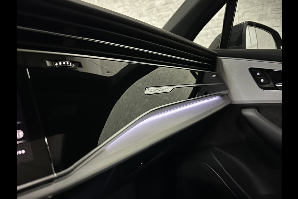 Audi Q7 3.0 V6 380pk Hybrid S-Line Sportpack | Panorama | Leder | Luchtvering | 22" | LED-Matrix | Keyless-Go | 22 inch | Memory | Alarm | Stoelverwarming V+A | Camera | Virtual-Cockpit | 3-Zone Clima | Draadloos Laden | Standkachel | Rijklaarprijs!