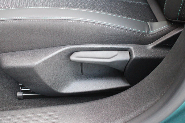 Peugeot 308 SW 1.2 MILD Hybrid 145PK e-DCS6 ALLURE | KEYLESS ENTRY/START | DRAADLOZE APPLE CARPLAY/ANDROID AUTO | NAVIGATIE | CLIMATE CONTROL | LICHTMETALEN VELGEN 17" | LED KOPLAMPEN | 360° CAMERA | ADAPTIVE CRUISE CONTROL | DODEHOEK DETCTIE | DRAADLOZE TELEFOONLADER |