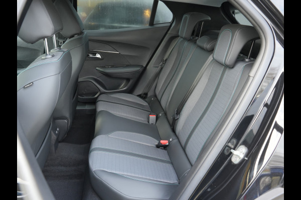 Peugeot 2008 1.2 PureTech Blue Lease Allure | Draadloze telefoonlader | Apple Carplay/Android Auto |