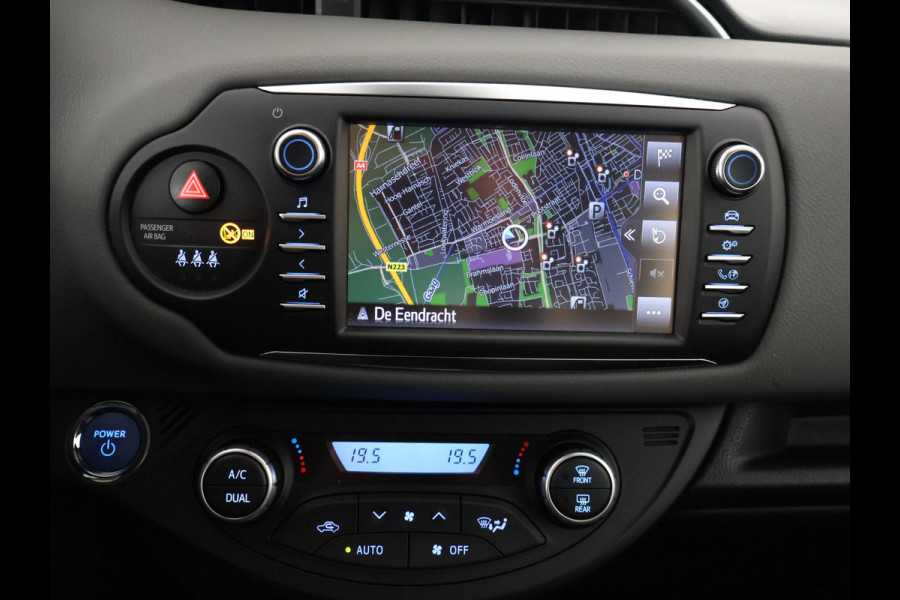 Toyota Yaris 1.5 Hybrid Dynamic RIJKLAAR PRIJS | Navigatie | Dealer onderhouden | 1e eigenaar | Direct beschikbaar |