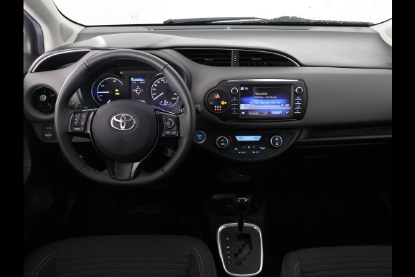 Toyota Yaris 1.5 Hybrid Dynamic RIJKLAAR PRIJS | Navigatie | Dealer onderhouden | 1e eigenaar | Direct beschikbaar |