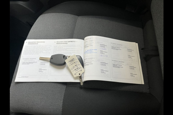 Nissan Interstar 2.3 dCi 136pk E6 L2H2 N-Connecta 3-zits BPM Vrij! Lease €294 p/m, Navi, Camera, PDC, Airco, Trekhaak, Cruise controle, Onderhoudshistorie aanwezig