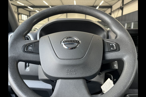 Nissan Interstar 2.3 dCi 136pk E6 L2H2 N-Connecta 3-zits BPM Vrij! Lease €294 p/m, Navi, Camera, PDC, Airco, Trekhaak, Cruise controle, Onderhoudshistorie aanwezig