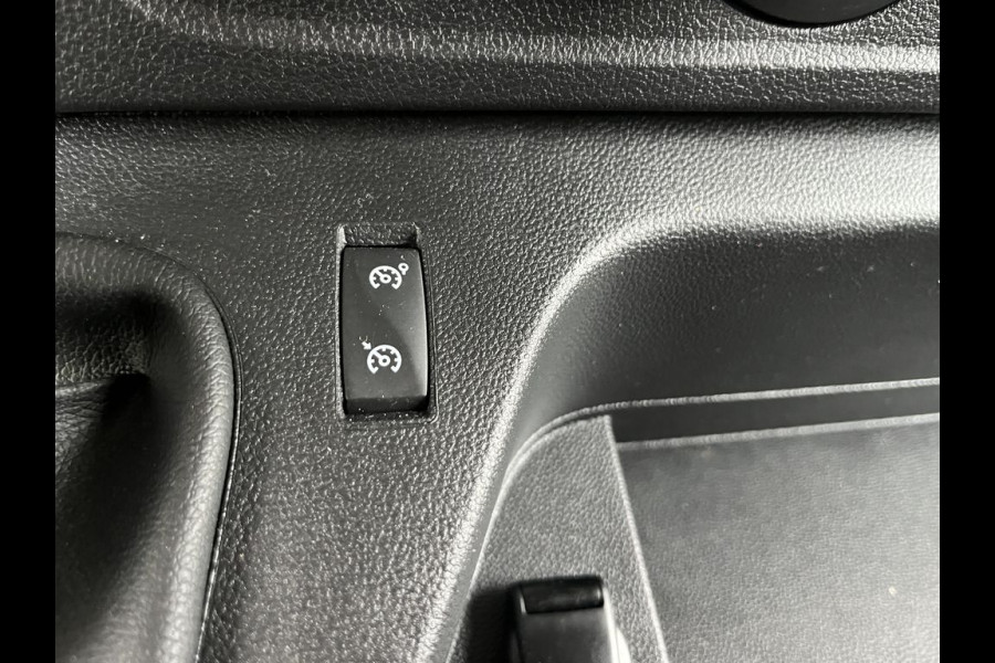 Nissan Interstar 2.3 dCi 136pk E6 L2H2 N-Connecta 3-zits BPM Vrij! Lease €294 p/m, Navi, Camera, PDC, Airco, Trekhaak, Cruise controle, Onderhoudshistorie aanwezig