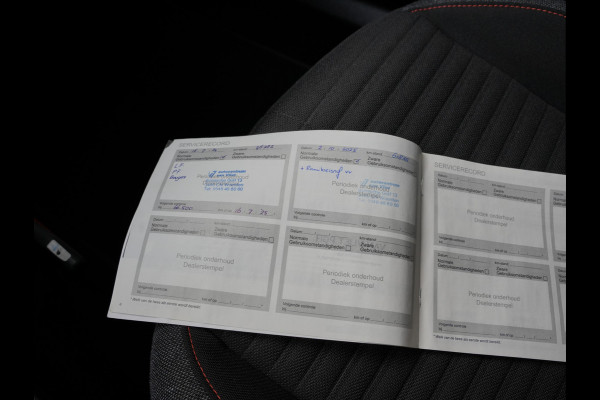 Peugeot 2008 1.2 PureTech Active Pack | Climate | DAB+ | LED |