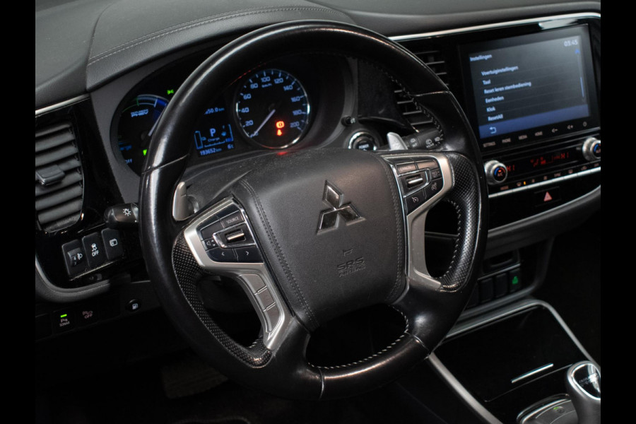 Mitsubishi Outlander 2.4 PHEV Sport (APPLE CARPLAY,NAVI,CAMERA,CLIMATE,CRUISE,STOELVERWARMING,LED,GETINT,TREKHAAK,LM VELGEN)