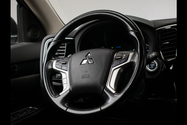 Mitsubishi Outlander 2.4 PHEV Sport (APPLE CARPLAY,NAVI,CAMERA,CLIMATE,CRUISE,STOELVERWARMING,LED,GETINT,TREKHAAK,LM VELGEN)