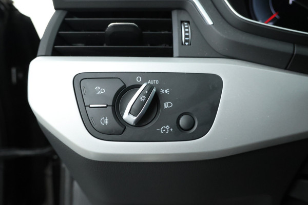 Audi A4 Avant 35 TDI S edition 136PK Virtual, Leder, Climate,