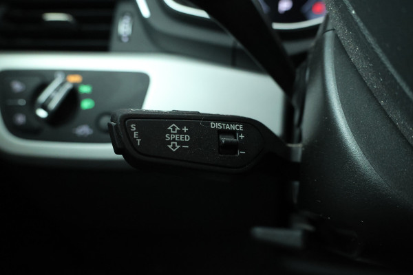 Audi A4 Avant 35 TDI S edition 136PK Virtual, Leder, Climate,