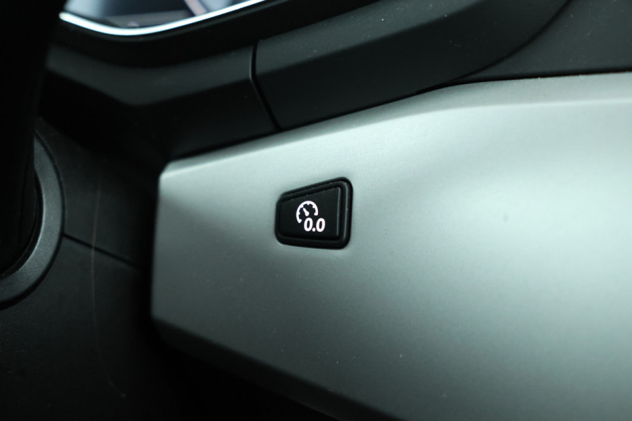 Audi A4 Avant 35 TDI S edition 136PK Virtual, Leder, Climate,