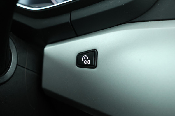 Audi A4 Avant 35 TDI S edition 136PK Virtual, Leder, Climate,
