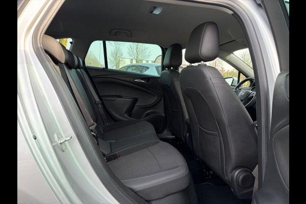 Opel Astra Sports Tourer 1.4 Innovation Dealer Onderhouden,Navi,Camera,Trekhaak,150pk,Keyless,Rijstrooksensor,Halfleder,2e Eigenaar,Lm velgen,BSD,PDC V+A,N.A.P,Apk tot 12-2026
