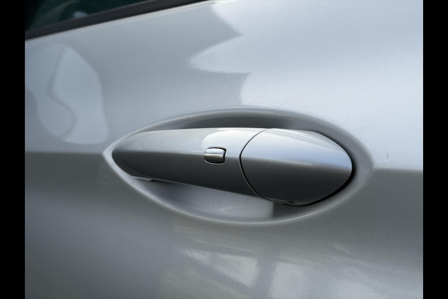 Opel Astra Sports Tourer 1.4 Innovation Dealer Onderhouden,Navi,Camera,Trekhaak,150pk,Keyless,Rijstrooksensor,Halfleder,2e Eigenaar,Lm velgen,BSD,PDC V+A,N.A.P,Apk tot 12-2026