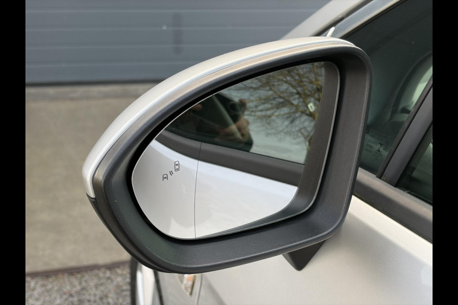 Opel Astra Sports Tourer 1.4 Innovation Dealer Onderhouden,Navi,Camera,Trekhaak,150pk,Keyless,Rijstrooksensor,Halfleder,2e Eigenaar,Lm velgen,BSD,PDC V+A,N.A.P,Apk tot 12-2026