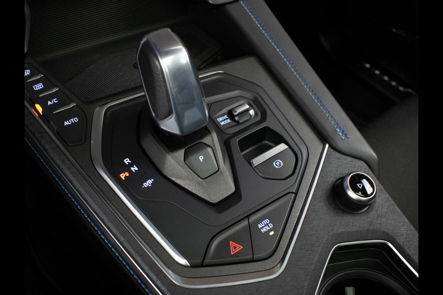 Lynk & Co 01 1.5 Sport (PANORAMADAK,APPLE CARPLAY,NAVI,CAMERA,360 VIEW,PDC,STOELVERWARMING,LED,GETINT,SPORTSTOELEN,LM VELGEN)