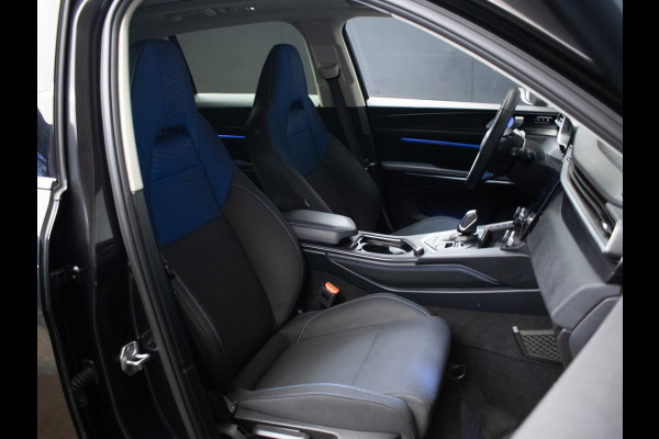 Lynk & Co 01 1.5 Sport (PANORAMADAK,APPLE CARPLAY,NAVI,CAMERA,360 VIEW,PDC,STOELVERWARMING,LED,GETINT,SPORTSTOELEN,LM VELGEN)