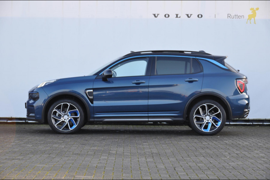 Lynk & Co 01 262PK Automaat / Rolhoes / zwarte dakhemel / 360 Camera / Adaptieve cruise control / Elektrische stoelen / BLIS / Stoelverwarming / Elektrische achterklep / Climate control / Parkeersensoren met camera / Regensensor / Keyless entry /