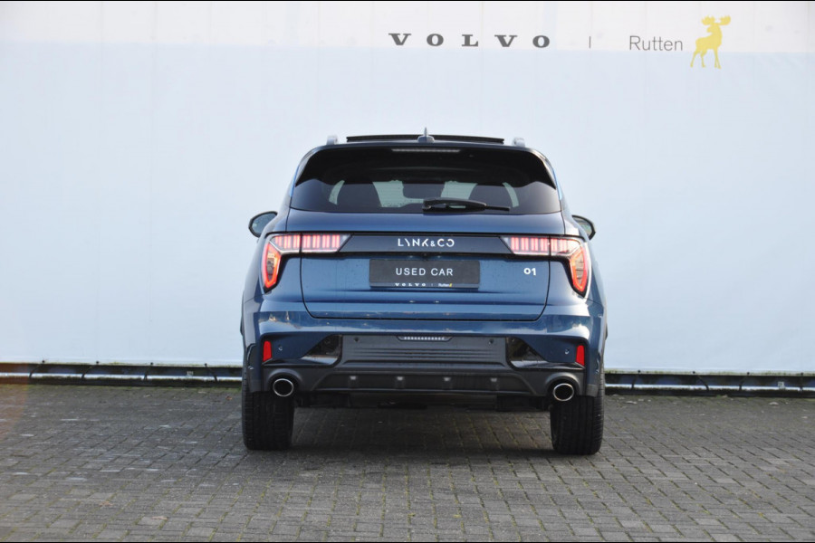 Lynk & Co 01 262PK Automaat / Rolhoes / zwarte dakhemel / 360 Camera / Adaptieve cruise control / Elektrische stoelen / BLIS / Stoelverwarming / Elektrische achterklep / Climate control / Parkeersensoren met camera / Regensensor / Keyless entry /