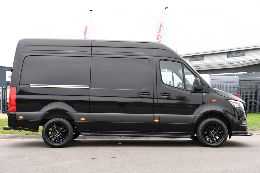 Mercedes-Benz Sprinter 317 1.9 CDI L2H2 RWD AMG Black Edition FACELIFT! Camera, Cruise, Carplay, LED, Multimedia, 170pk, NAVI, Automaat, Uniek!