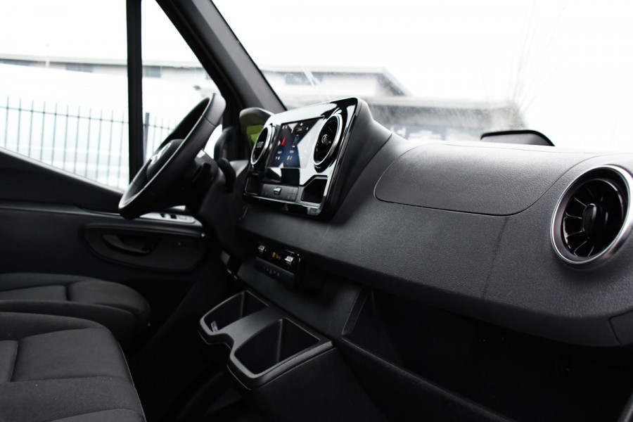 Mercedes-Benz Sprinter 317 1.9 CDI L2H2 RWD AMG Black Edition FACELIFT! Camera, Cruise, Carplay, LED, Multimedia, 170pk, NAVI, Automaat, Uniek!