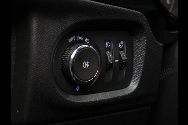 Opel Corsa 1.2 Edition Sport (APPLE CARPLAY,NAVI,CAMERA,CRUISE,LANE ASSIST,LED,SPORTSTOELEN,LM VELGEN,NETTE STAAT)