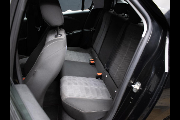 Opel Corsa 1.2 Edition Sport (APPLE CARPLAY,NAVI,CAMERA,CRUISE,LANE ASSIST,LED,SPORTSTOELEN,LM VELGEN,NETTE STAAT)