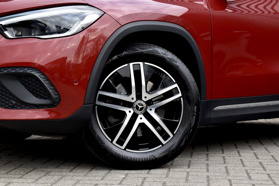 Mercedes-Benz GLA 250 4MATIC 224pk Premium Plus | Panoramadak | ACC | Memory seats | 360 Camera | Head-Up | Stoelverwarming |