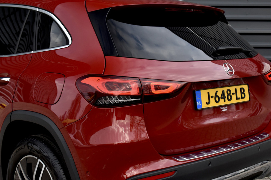 Mercedes-Benz GLA 250 4MATIC 224pk Premium Plus | Panoramadak | ACC | Memory seats | 360 Camera | Head-Up | Stoelverwarming |