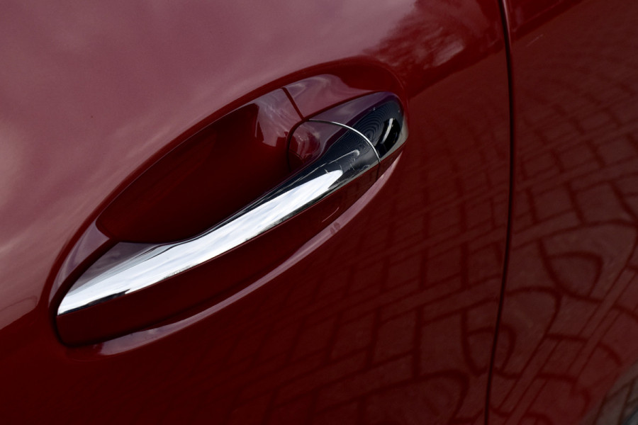 Mercedes-Benz GLA 250 4MATIC 224pk Premium Plus | Panoramadak | ACC | Memory seats | 360 Camera | Head-Up | Stoelverwarming |