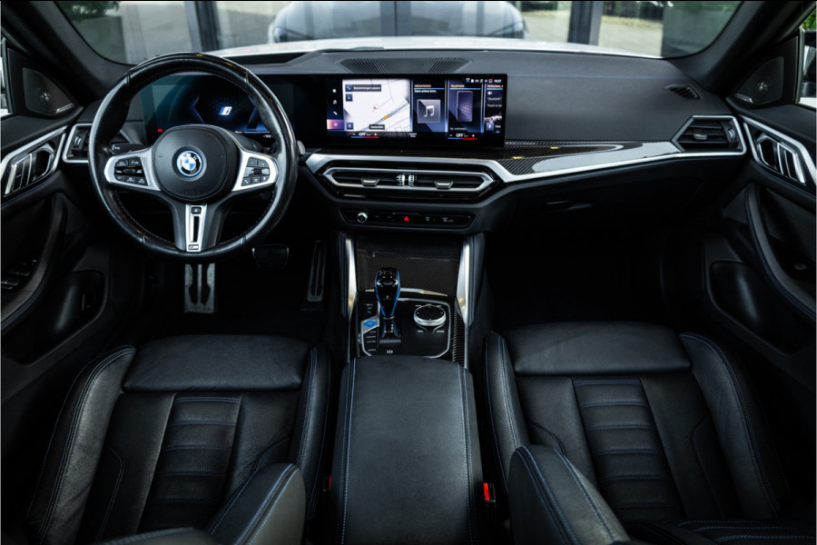 BMW i4 M50 High Executive 84 kWh - M Sport | Panorama | Carbon | 360 Camera | Sportstoelen