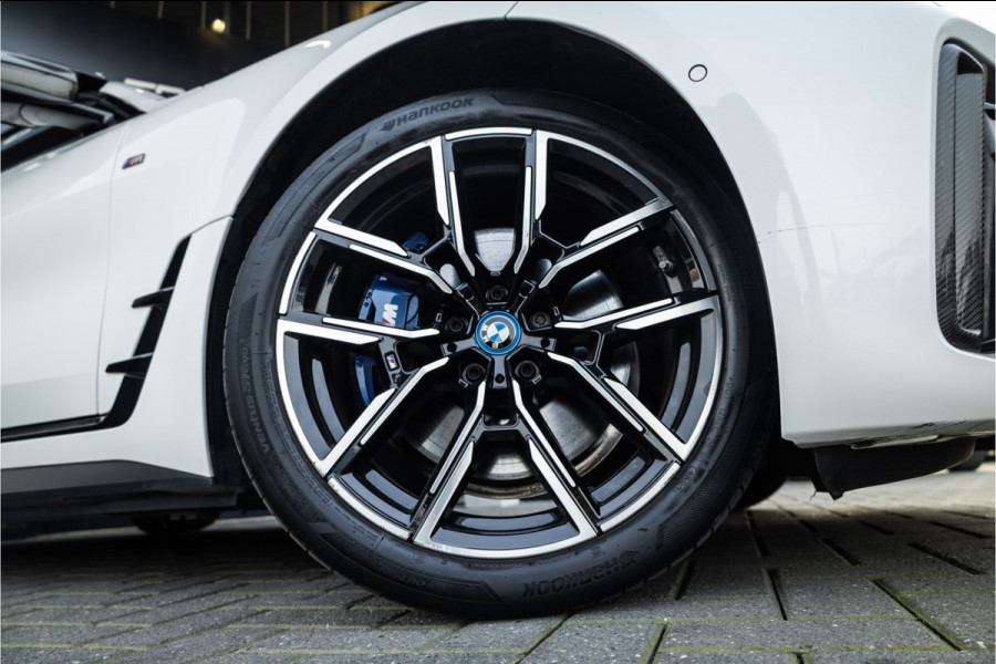 BMW i4 M50 High Executive 84 kWh - M Sport | Panorama | Carbon | 360 Camera | Sportstoelen