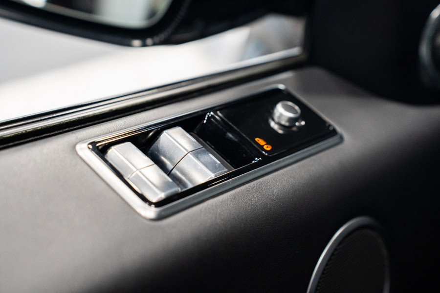 Land Rover Range Rover Sport 5.0 V8 SC SVR *URBAN / Meridian / Sport-uitlaat / Panorama / Carbon / Keyless*