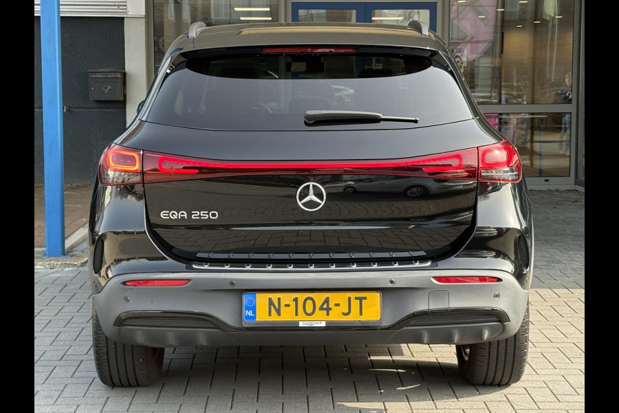 Mercedes-Benz EQA 250 Business Solution AMG 67 kWh | 42500 km | Stoelverwarming | Dodehoeksensoren | Camera |