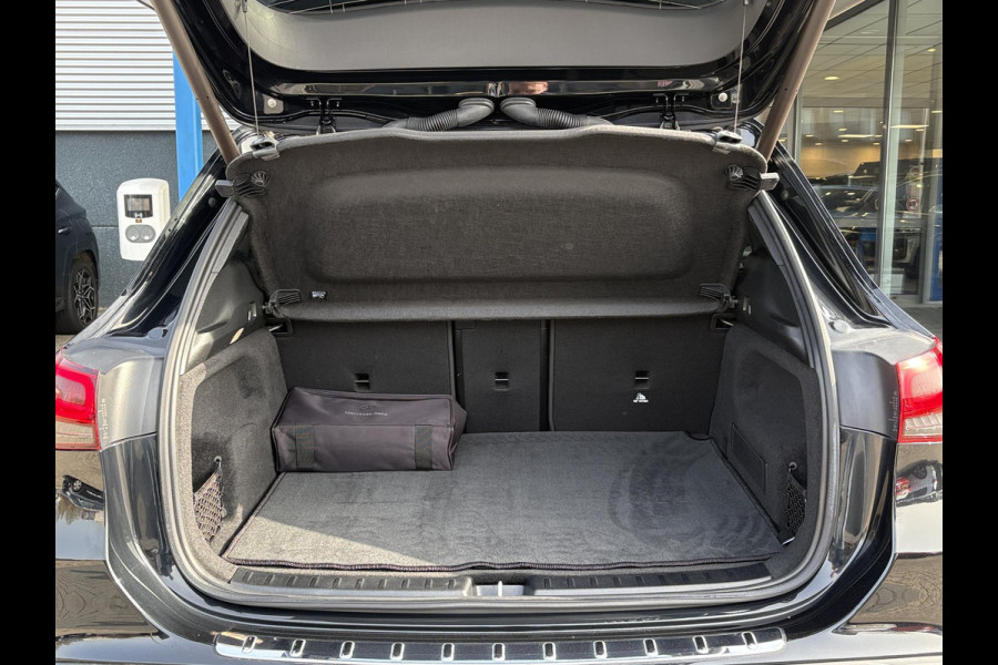 Mercedes-Benz EQA 250 Business Solution AMG 67 kWh | 42500 km | Stoelverwarming | Dodehoeksensoren | Camera |