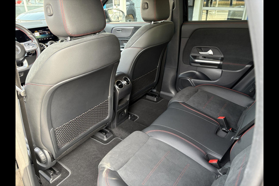 Mercedes-Benz EQA 250 Business Solution AMG 67 kWh | 42500 km | Stoelverwarming | Dodehoeksensoren | Camera |
