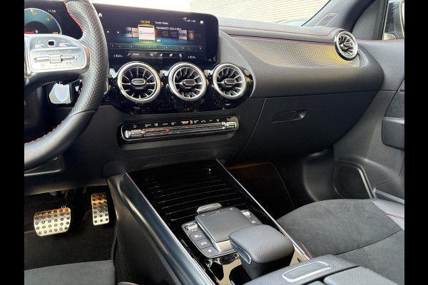 Mercedes-Benz EQA 250 Business Solution AMG 67 kWh | 42500 km | Stoelverwarming | Dodehoeksensoren | Camera |