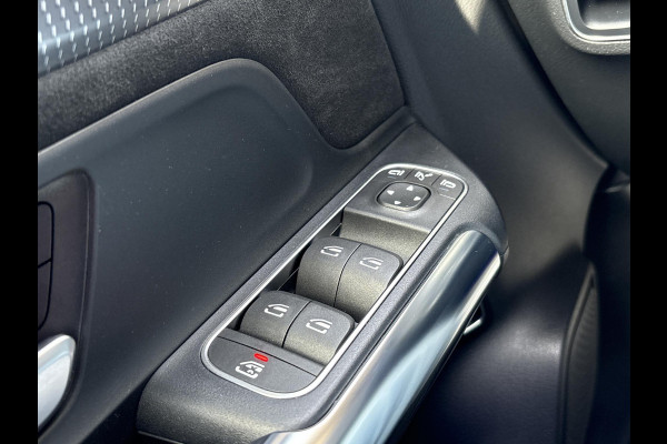 Mercedes-Benz EQA 250 Business Solution AMG 67 kWh | 42500 km | Stoelverwarming | Dodehoeksensoren | Camera |