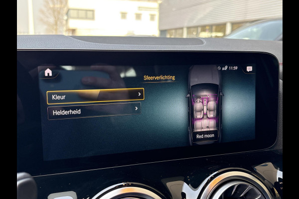 Mercedes-Benz EQA 250 Business Solution AMG 67 kWh | 42500 km | Stoelverwarming | Dodehoeksensoren | Camera |