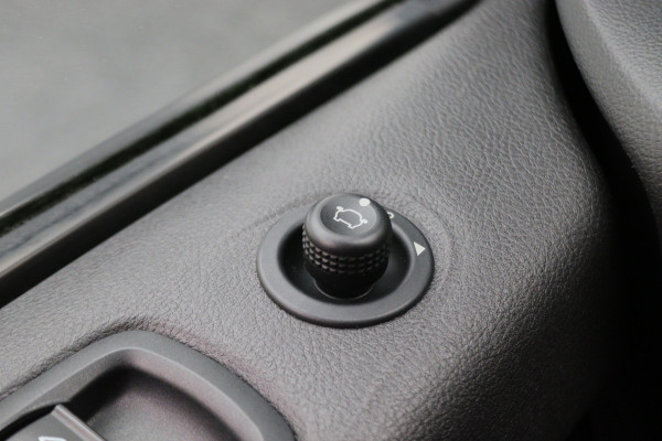 Ford Transit Custom 270 2.0 TDCI L1H1 Trend 3-Zits, Trekhaak, Airco, Cruise, Bluetooth, PDC