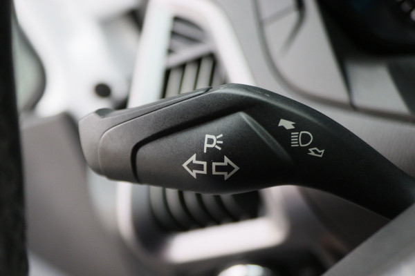 Ford Transit Custom 270 2.0 TDCI L1H1 Trend 3-Zits, Trekhaak, Airco, Cruise, Bluetooth, PDC