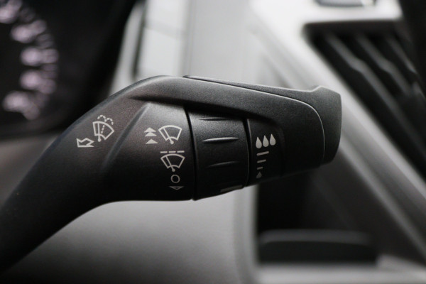 Ford Transit Custom 270 2.0 TDCI L1H1 Trend 3-Zits, Trekhaak, Airco, Cruise, Bluetooth, PDC