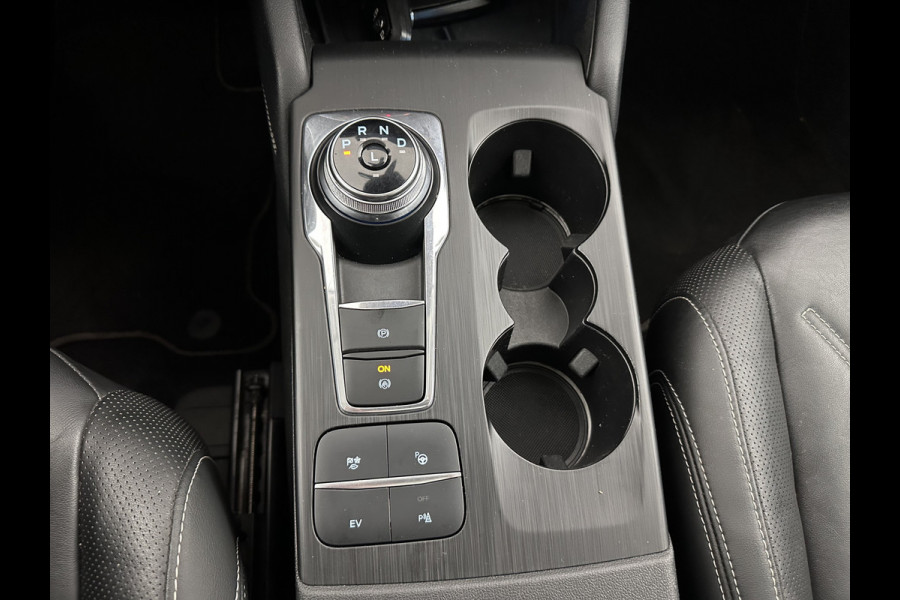 Ford Kuga 2.5 PHEV Vignale (INCL-BTW) Aut. *HEAD-UP | LEATHER | DIGI-COCKPIT | FULL-LED | KEYLESS | DAB | CARPLAY | NAVI-FULLMAP | MEMORY-PACK | HEATED-COMFORTSEATS | PRIVACY-GLASS | TOWBAR | 18''ALU*