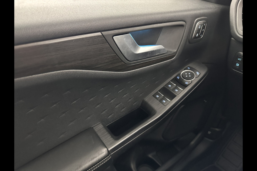 Ford Kuga 2.5 PHEV Vignale (INCL-BTW) Aut. *HEAD-UP | LEATHER | DIGI-COCKPIT | FULL-LED | KEYLESS | DAB | CARPLAY | NAVI-FULLMAP | MEMORY-PACK | HEATED-COMFORTSEATS | PRIVACY-GLASS | TOWBAR | 18''ALU*