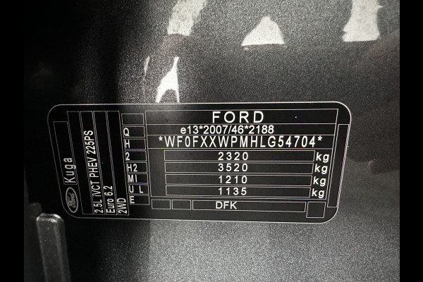 Ford Kuga 2.5 PHEV Vignale (INCL-BTW) Aut. *HEAD-UP | LEATHER | DIGI-COCKPIT | FULL-LED | KEYLESS | DAB | CARPLAY | NAVI-FULLMAP | MEMORY-PACK | HEATED-COMFORTSEATS | PRIVACY-GLASS | TOWBAR | 18''ALU*