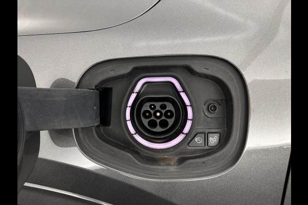 Ford Kuga 2.5 PHEV Vignale (INCL-BTW) Aut. *HEAD-UP | LEATHER | DIGI-COCKPIT | FULL-LED | KEYLESS | DAB | CARPLAY | NAVI-FULLMAP | MEMORY-PACK | HEATED-COMFORTSEATS | PRIVACY-GLASS | TOWBAR | 18''ALU*